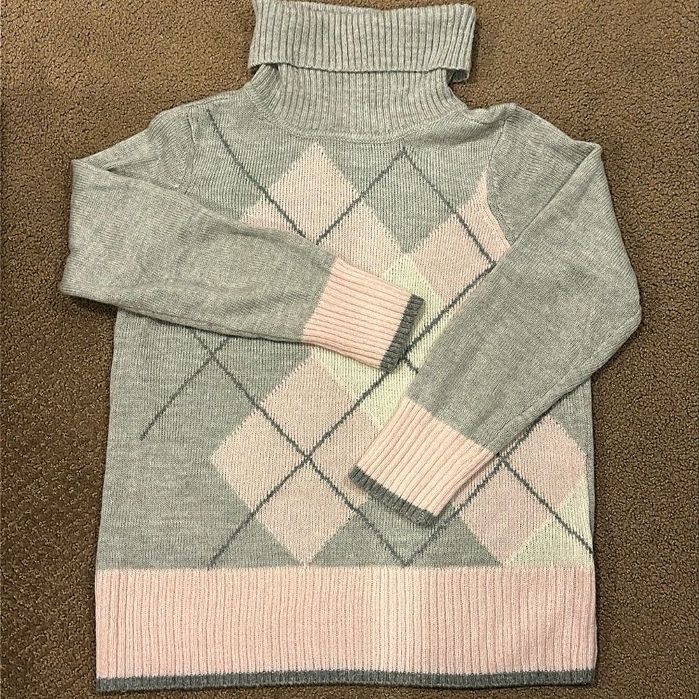Croft & Barrow Women’s Grey & Pink Argyle Turtleneck Sweater